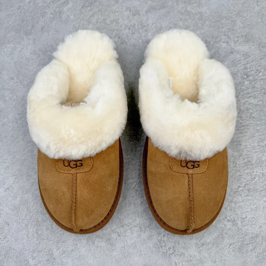 Pick up locally💰520 UGG slippers 2550 Star thick-soled autumn and winter sheep fur snow boots. All shoes are made from ZP. Longfeng A-grade Australian imported sheep fur. Brand OEM production line. Fully follow the ZP process. OEM original pattern maker. Adhere to no original shoes and no development selection. Pay attention to every detail. The most authentic version on the market. TREADLITE "Light Wing" technology outsole. Lightweight/durable/flexible/pile size: 35 36 37 38 39 40 Coding: by2936060